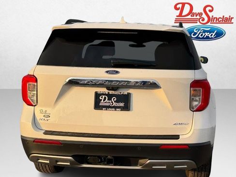 Used 2023 Ford Explorer XLT w/ Equipment Group 202A image 8