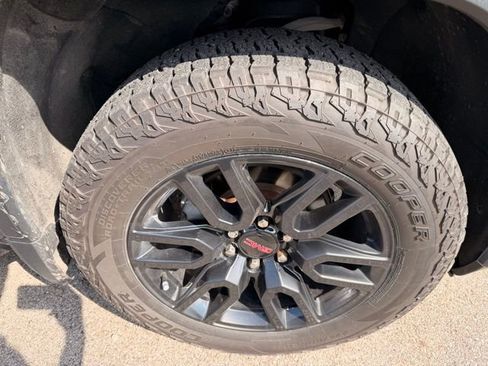 Used 2020 GMC Sierra 1500 Elevation image 15