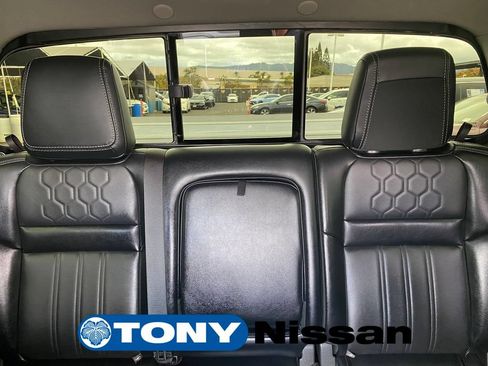 Used 2022 Nissan Frontier SV w/ SV Premium Package RWD image 18