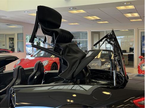 Used 2017 Maserati GranTurismo Sport RWD image 45