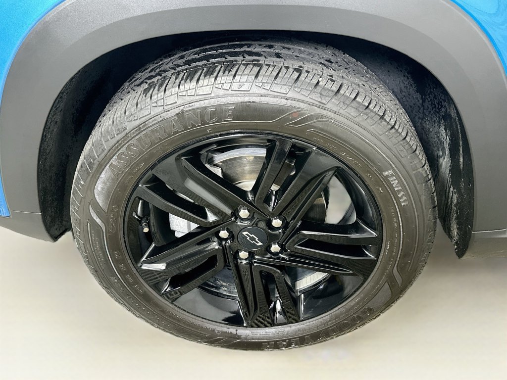 Used 2025 Chevrolet Trax ACTIV w/ Driver Confidence Package FWD image 24