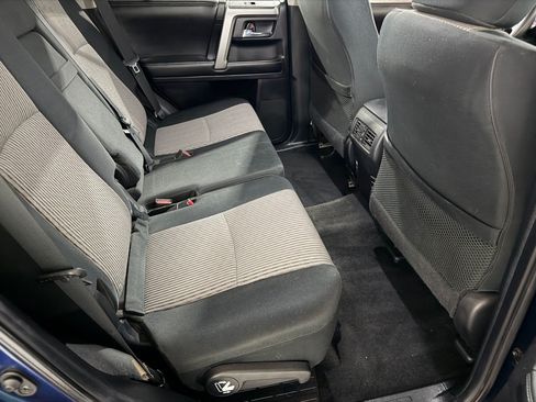 Used 2015 Toyota 4Runner SR5 AWD/4WD image 36