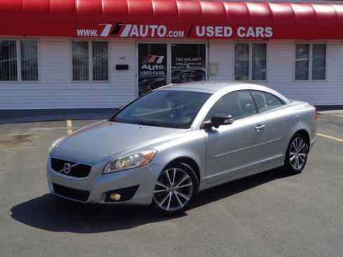 Used 2011 Volvo C70 T5 w/ Convenience Pkg image 20