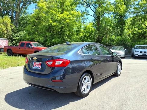 Used 2016 Chevrolet Cruze LT w/ Convenience Package FWD image 8