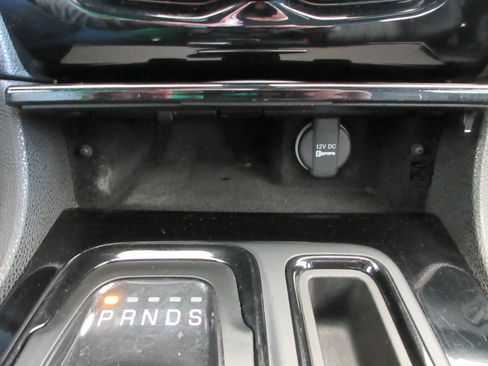 Used 2022 Chrysler 300 S RWD image 46