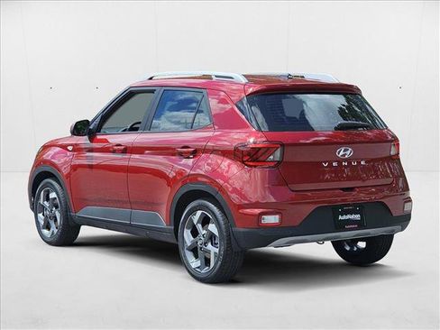 New 2025 Hyundai Venue SEL image 9