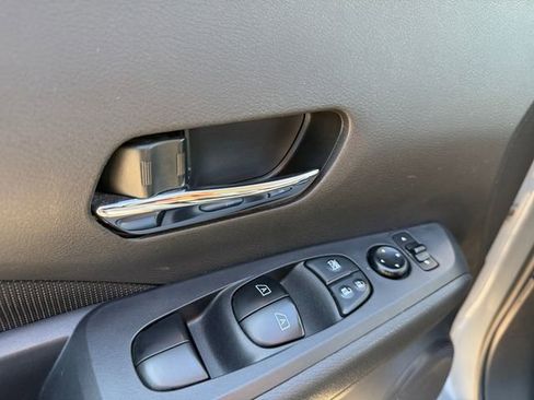 Used 2023 Nissan Kicks SV image 12