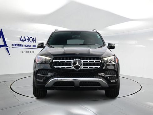 Used 2025 Mercedes-Benz GLE 450e 4MATIC w/ Driver Assistance Package image 4