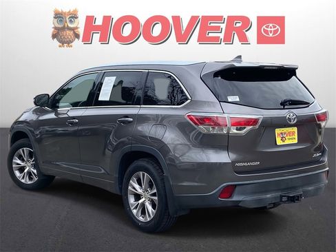Used 2015 Toyota Highlander XLE image 5
