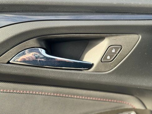 Used 2023 Chevrolet TrailBlazer RS image 3