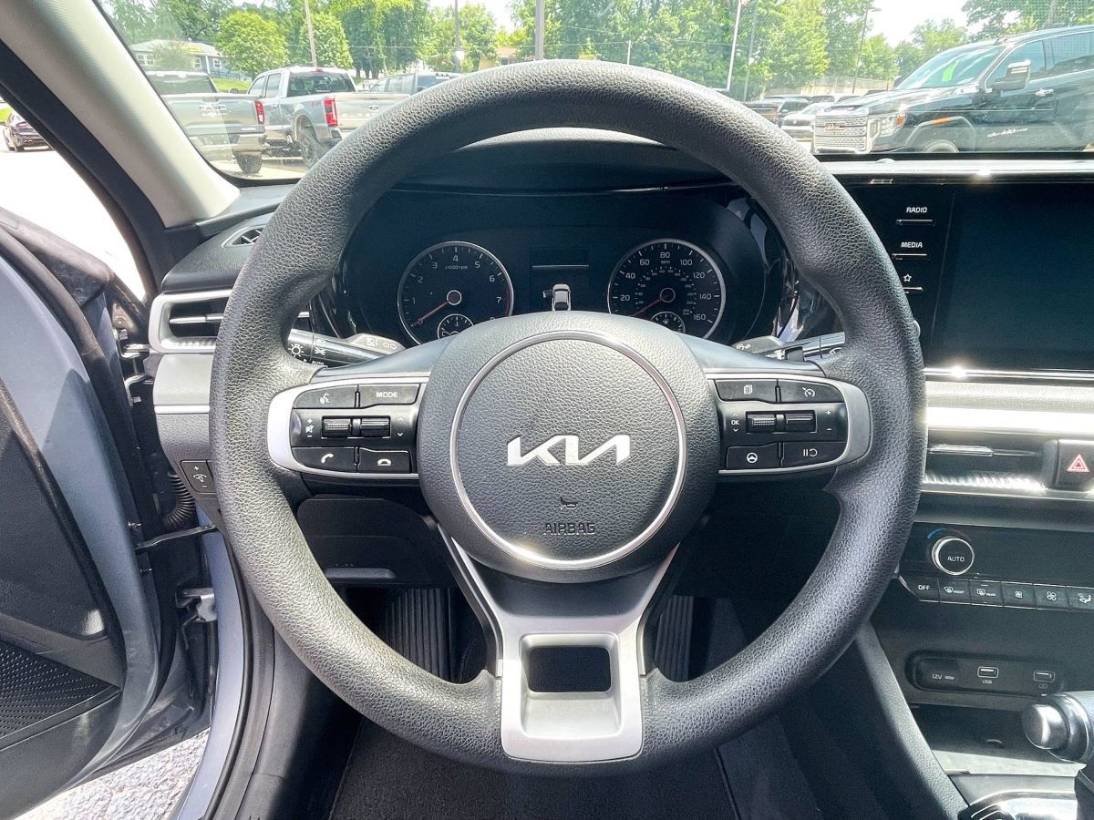Used 2023 Kia K5 LXS FWD image 11
