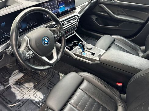 Used 2023 BMW i4 eDrive35 image 9