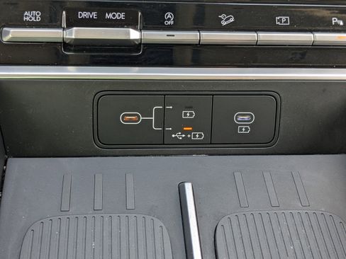 Used 2025 Hyundai Santa Fe SE image 26