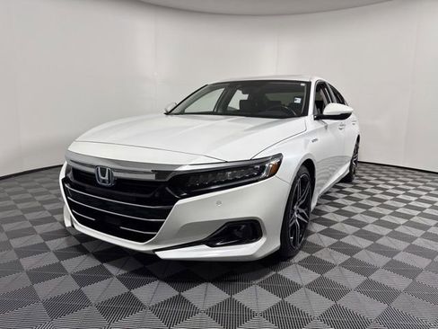 Used 2022 Honda Accord Touring image 1