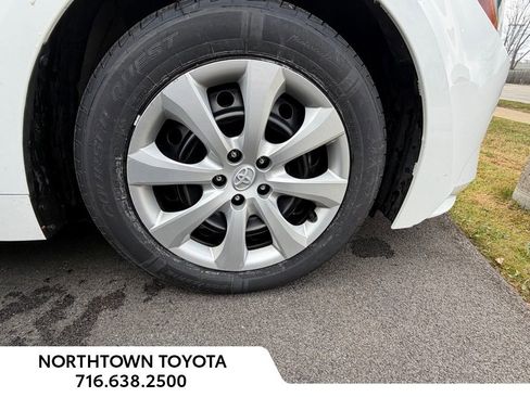 Used 2024 Toyota Corolla LE image 14