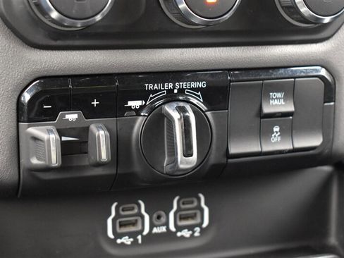 Used 2021 RAM 1500 Big Horn AWD/4WD image 23