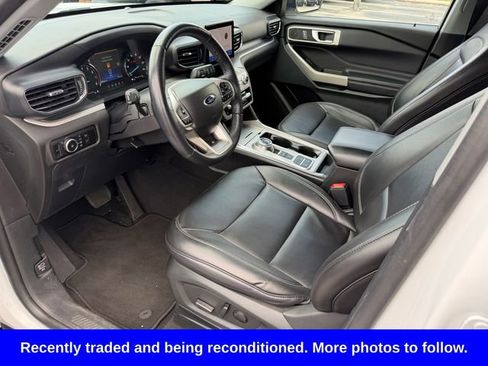 Used 2023 Ford Explorer XLT w/ Equipment Group 202A RWD image 11