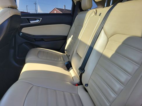 Certified 2024 Ford Edge SEL w/ Convenience Package AWD/4WD image 10