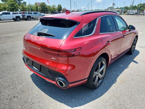 Used 2024 Genesis GV70 2.5T w/ Sport Prestige Package AWD/4WD image 3