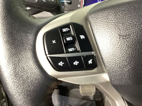 Used 2023 Ford Explorer XLT w/ Equipment Group 202A AWD/4WD image 25