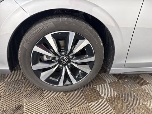 Certified 2023 Honda Civic EX-L image 33