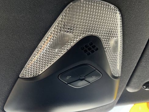 Used 2019 Toyota C-HR LE FWD image 25