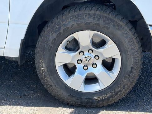Used 2021 RAM 1500 Big Horn AWD/4WD image 9