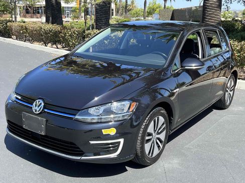 Used 2019 Volkswagen e-Golf SE w/ Driver Assistance Package FWD image 12