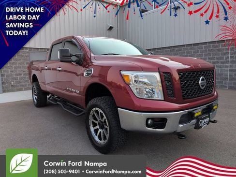 Used 2019 Nissan Titan SV AWD/4WD image 1