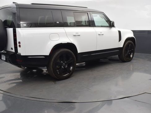 Used 2023 Land Rover Defender 130 X-Dynamic SE AWD/4WD image 6