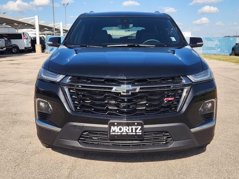 Certified 2023 Chevrolet Traverse RS FWD image 2