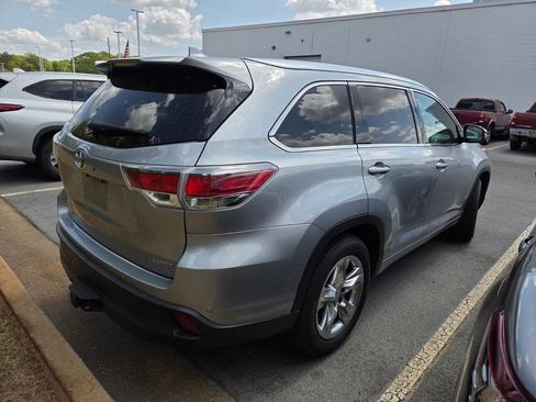 Used 2015 Toyota Highlander Limited image 10