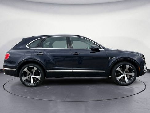 Used 2019 Bentley Bentayga image 21