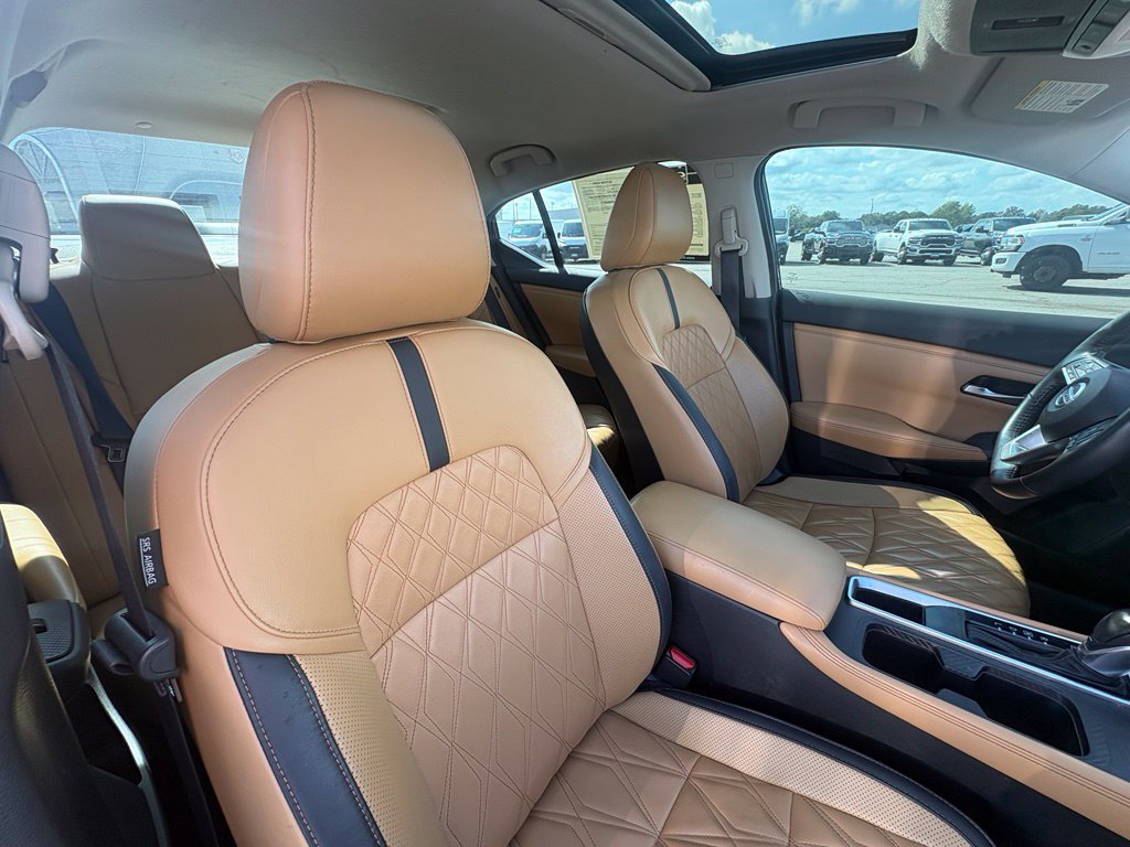 Used 2023 Nissan Sentra SV w/ SV Premium Package FWD image 28