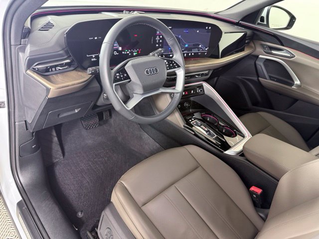 Certified 2025 Audi Q5 Premium w/ Convenience Package AWD/4WD image 11