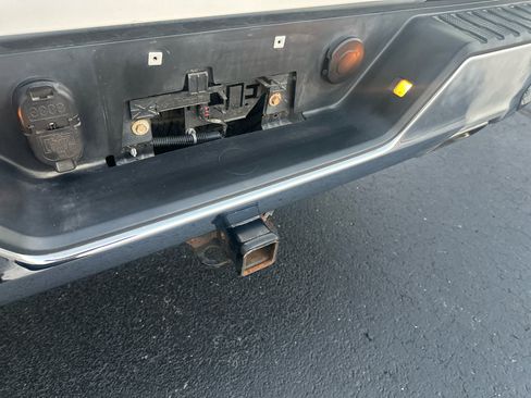 Used 2020 Chevrolet Silverado 1500 LT w/ All-Star Edition image 27