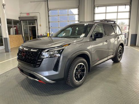New 2026 Nissan Pathfinder Rock Creek image 4