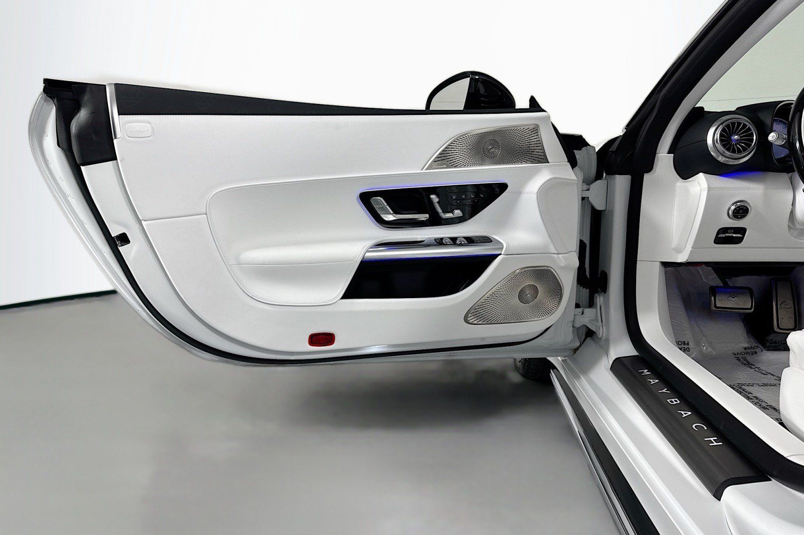 New 2026 Mercedes-Benz Maybach SL 680 image 23