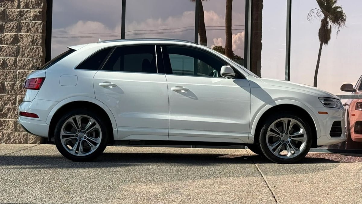 Used 2016 Audi Q3 2.0T Premium Plus w/ Technology Package FWD image 15