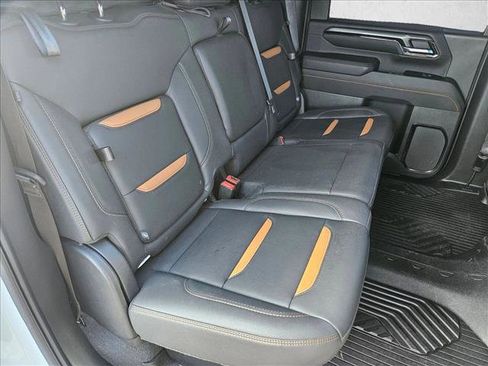 Used 2024 GMC Sierra 2500 AT4 w/ Technology Package image 18