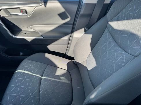 Certified 2022 Toyota RAV4 XLE AWD/4WD image 21