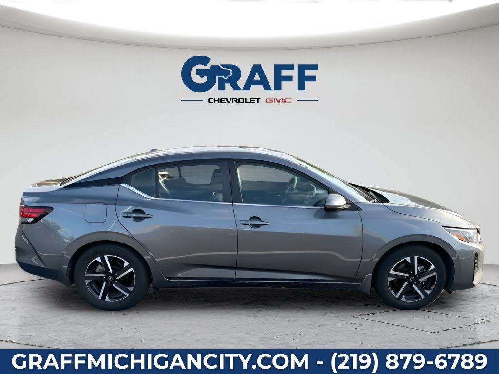 Used 2024 Nissan Sentra SV FWD image 7