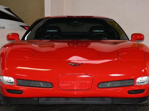 Used 2003 Chevrolet Corvette Z06 w/ Memory Package, 3 Drivers RWD image 1