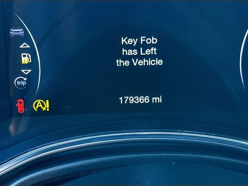 Used 2019 Jeep Grand Cherokee Altitude image 13