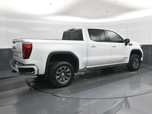 Used 2024 GMC Sierra 1500 AT4 w/ Technology Package AWD/4WD image 28