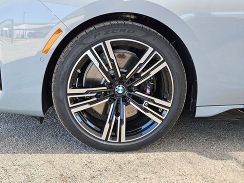 Used 2025 BMW 740i RWD image 11