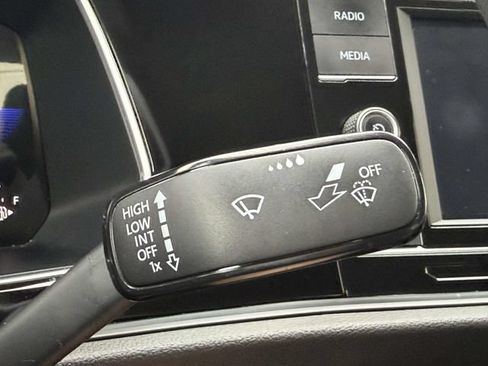 Certified 2023 Volkswagen Jetta SE FWD image 25