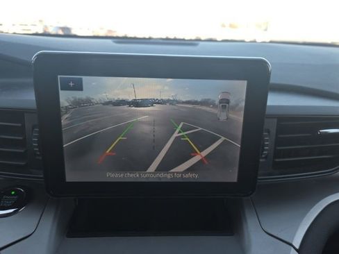 Used 2020 Ford Explorer XLT image 23