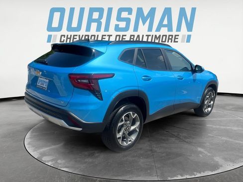 Used 2025 Chevrolet Trax LT w/ Driver Confidence Package FWD image 6