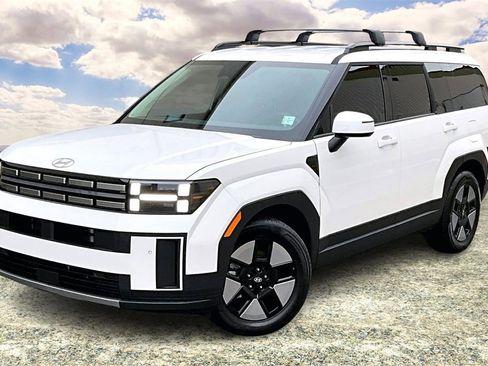 Used 2026 Hyundai Santa Fe SEL image 3